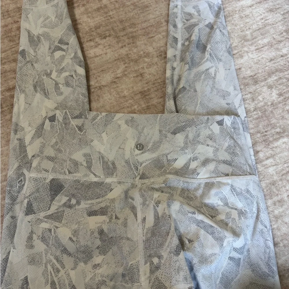 Lululemon Wunder Under Hi-Rise Tight 28
